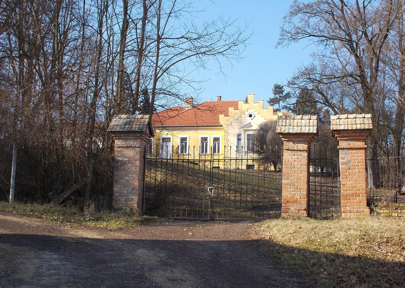 Ivády-kastély, Hungary